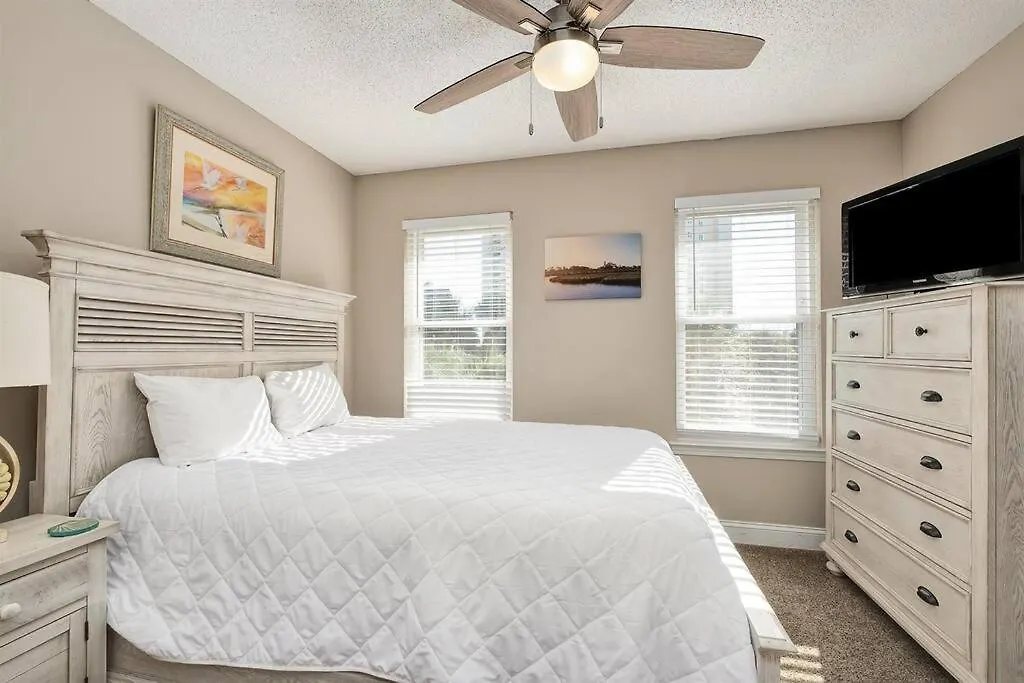 4 Bedroom - 3 Ba Private Pool Putting Green Destin 0*,  United States