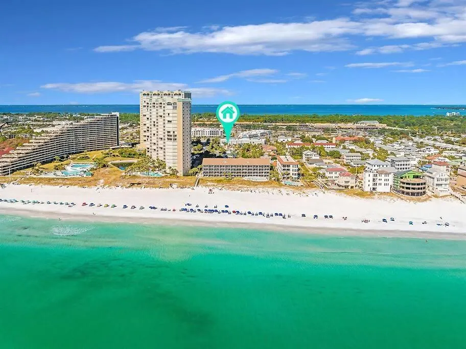 Holiday home 4 Bedroom - 3 Ba Private Pool Putting Green Destin United States