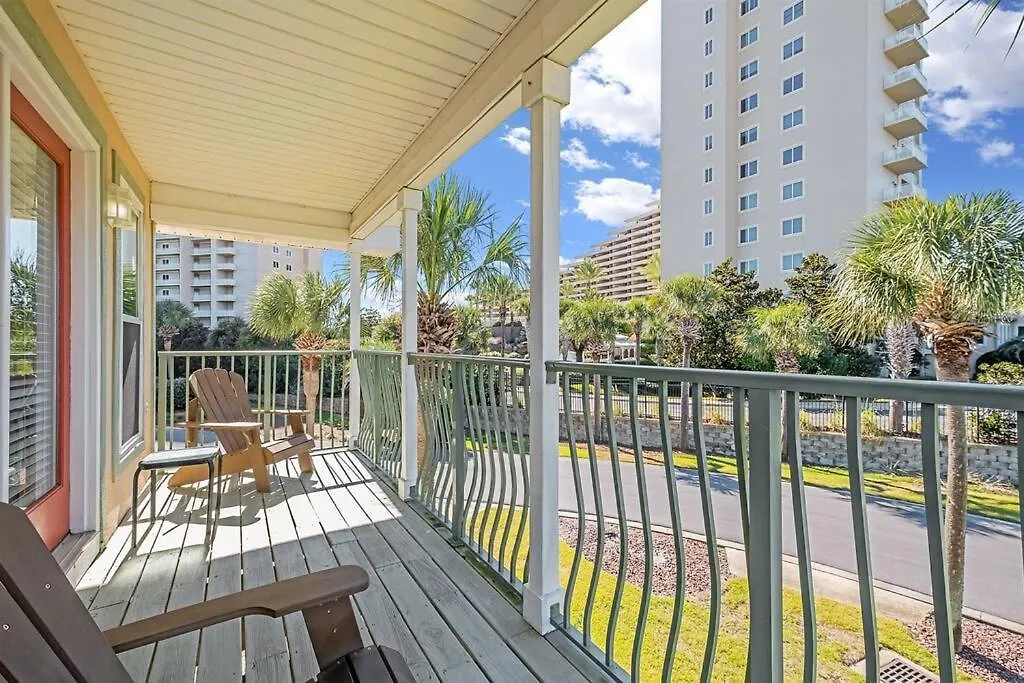 Holiday home 4 Bedroom - 3 Ba Private Pool Putting Green Destin